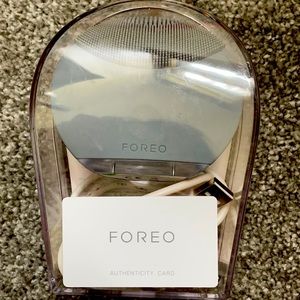 FOREO Luna mini cool grey facial cleansing device
